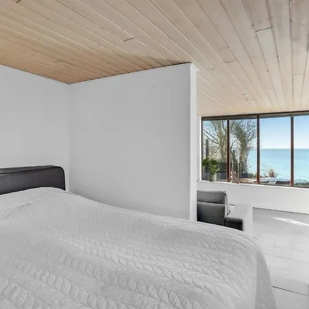 4 Bedroom Lovely In Ferienhaus